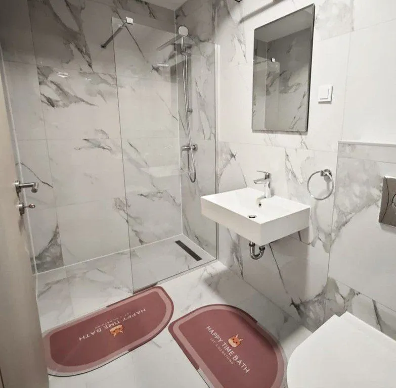 Izdavanje, dvosoban stan, 68m², Stara Varoš, Podgorica
