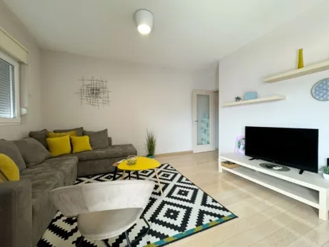 Izdavanje, jednosoban stan, 56m², City Kvart, Podgorica - image 11