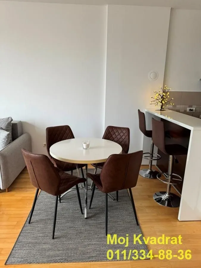 Izdavanje, dvosoban stan, 41m², Stari Grad, Beograd