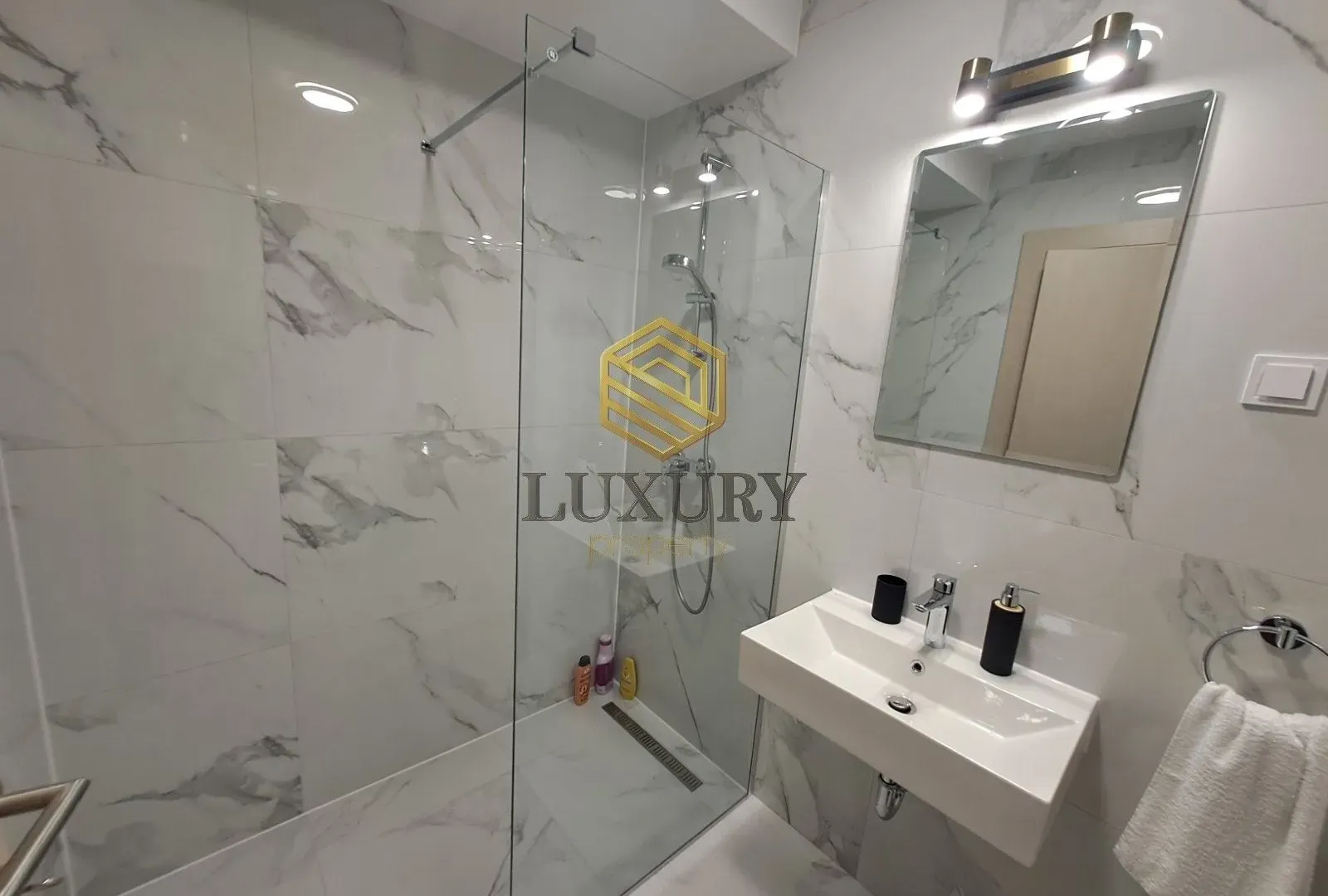 Rent, two bedroom apartment, 650m², Stara Varoš, Podgorica