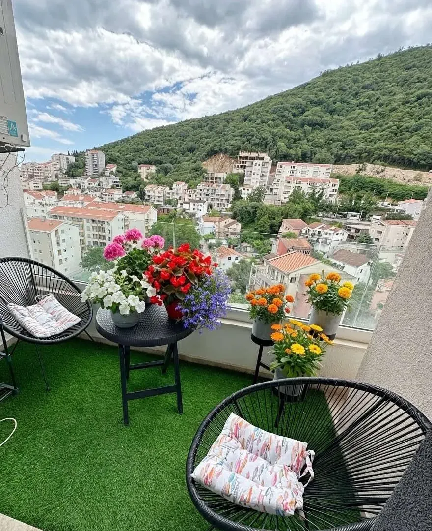 Sale, four bedroom apartment, 105m², Golubovina, Budva