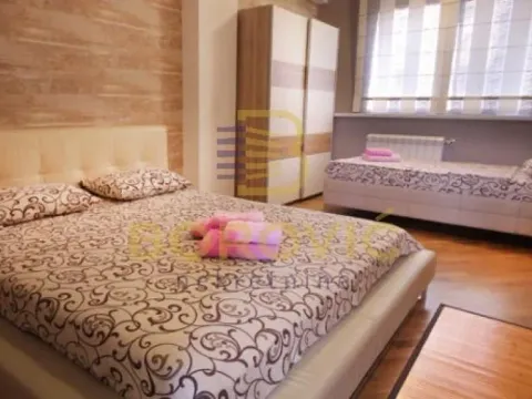 Rent, one bedroom apartment, 47m², Stari Grad, Beograd - image 9