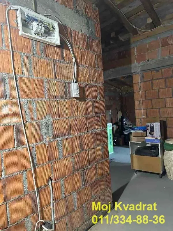 Sale, three bedroom apartment, 102m², Pasino Brdo, Voždovac Sve Podlokacije