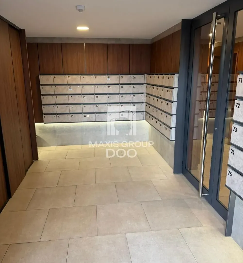 Prodaja, četvorosoban stan, 93m², Zemun Sve Podlokacije, Beograd