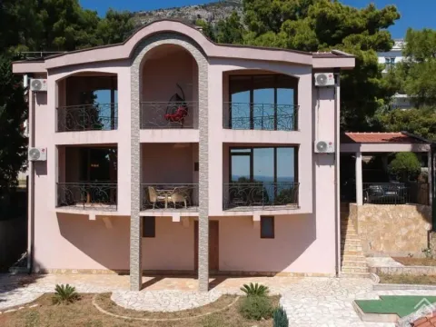 Sale, house, 240m², Šušanj, Bar - image 2