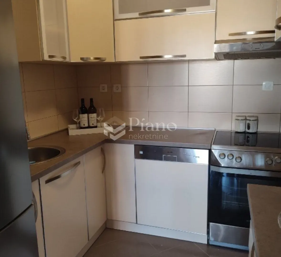 Rent, one bedroom apartment, 52m², Blok 9, Podgorica