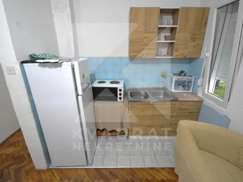 Rent, two bedroom apartment, 80m², Stari Aerodrom, Podgorica - image 3