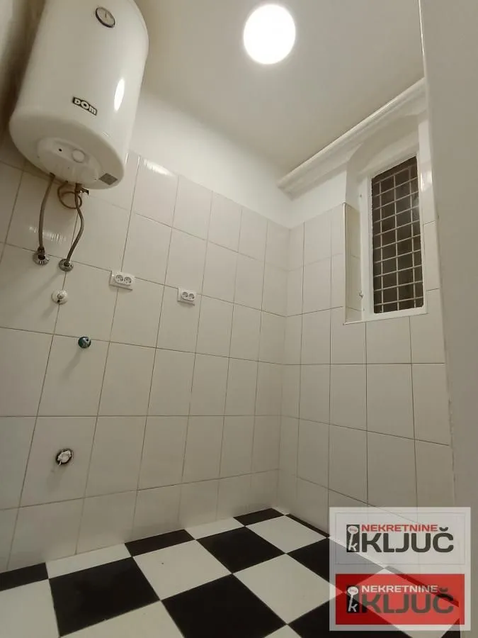 Prodaja, jednosoban stan, 36m², Centar, Novi Sad