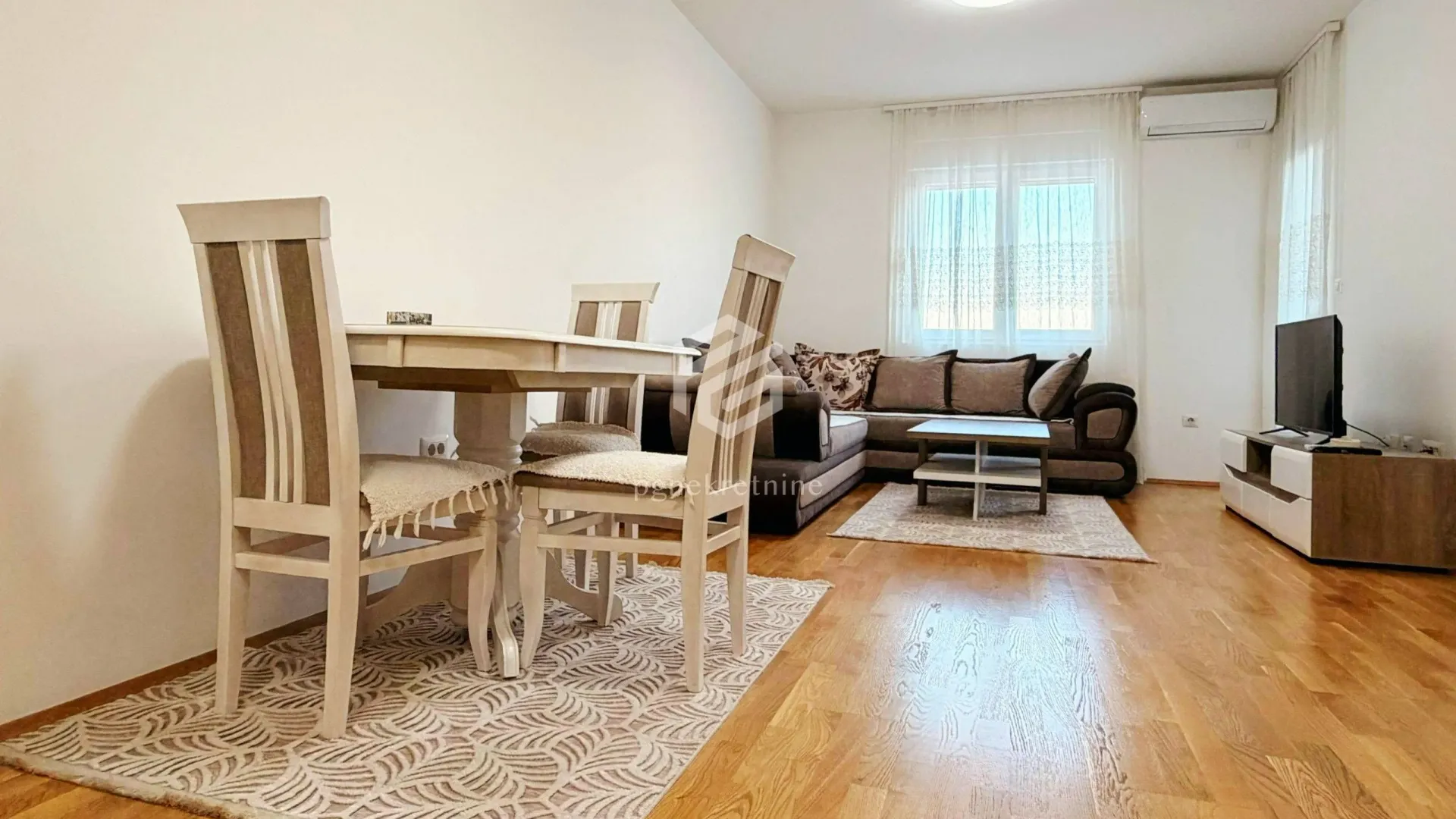 Prodaja, jednosoban stan, 50m², Stari Aerodrom, Podgorica