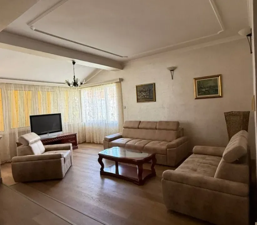 Rent, three bedroom apartment, 150m², Tivat, Crna Gora