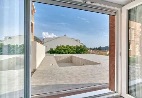 Prodaja, dvosoban stan, 59m², Petrovac, Budva - image 10