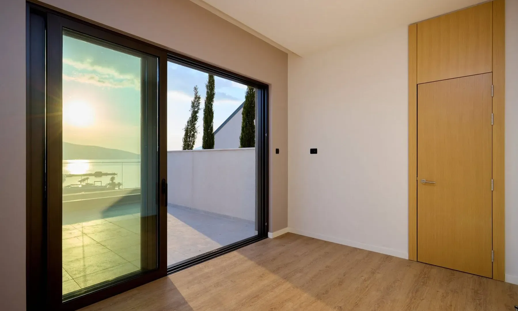 Prodaja, dvosoban stan, 81m², Porto Montenegro, Tivat