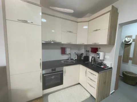 Sale, two bedroom apartment, 70m², Centar, Ulcinj - image 2