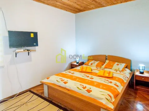 Izdavanje, kuća, 170m², Lješevići, Kotor - image 8