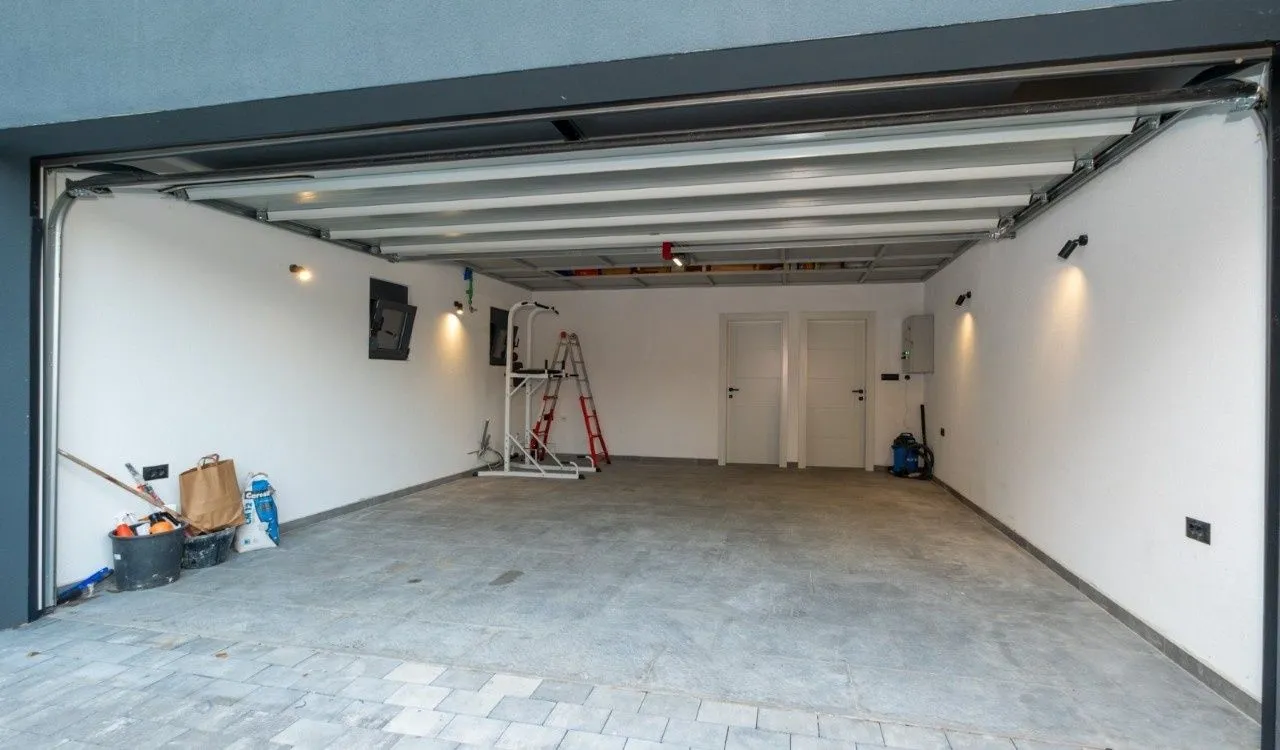 Izdavanje, kuća, 180m², Gornja Gorica, Podgorica