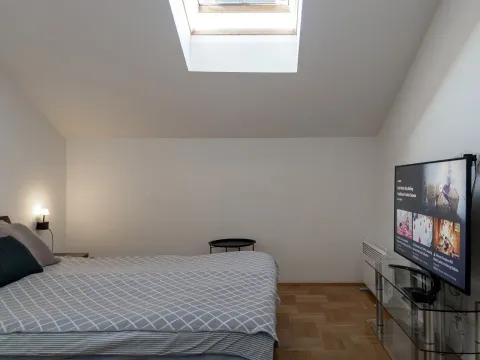 Prodaja, dvosoban stan, 75m², Stari Aerodrom, Podgorica - image 9