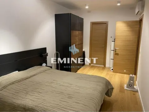 Izdavanje, trosoban stan, 88m², Savski Venac, Beograd - image 5