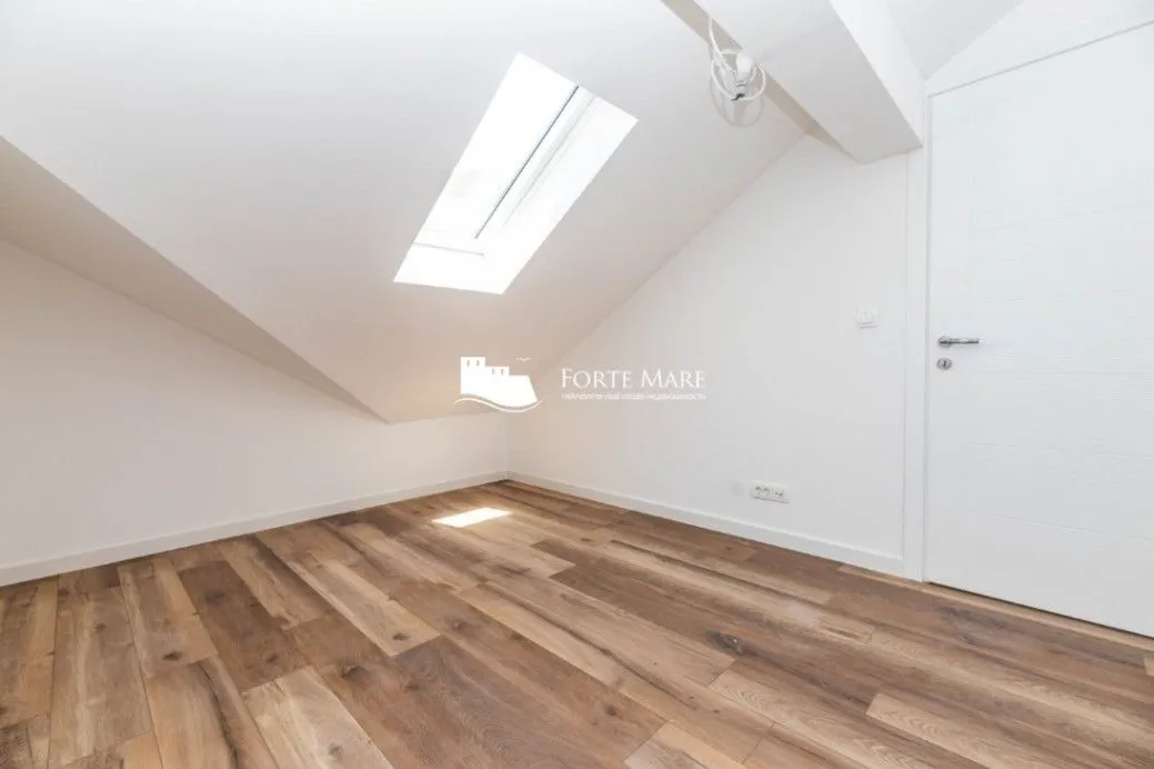 Prodaja, dvosoban stan, 109m², Đenovići, Herceg Novi
