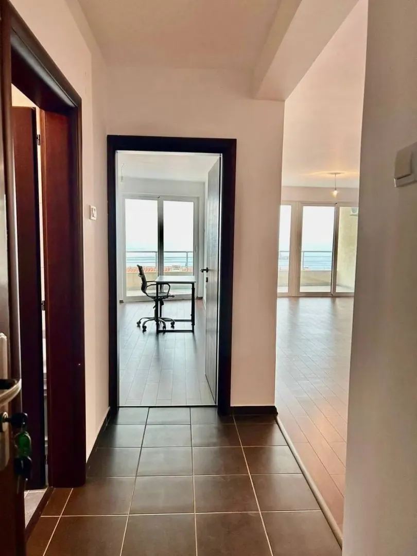 Prodaja, jednosoban stan, 85m², Petrovac, Budva