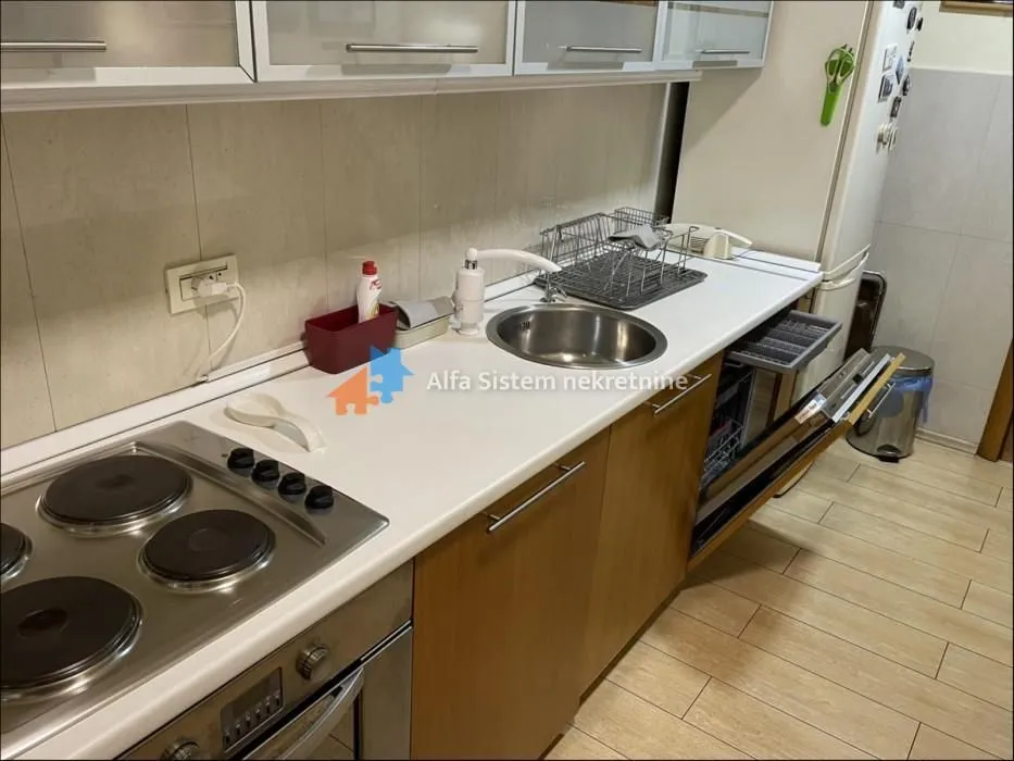 Rent, three bedroom apartment, 95m², Autokomanda, Voždovac Sve Podlokacije