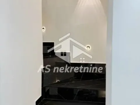 Rent, apartment, 120m², Kalenić Pijaca, Vračar Sve Podlokacije - image 14