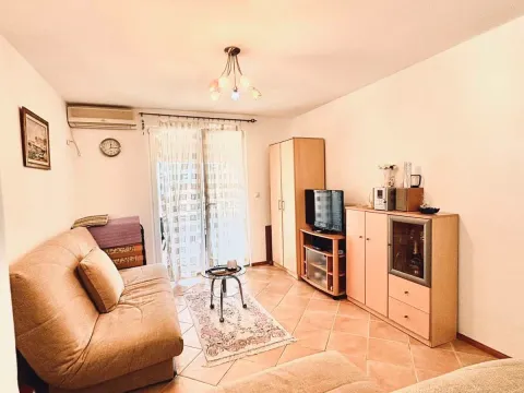 Prodaja, garsonjera, 35m², Petrovac, Budva - image 10