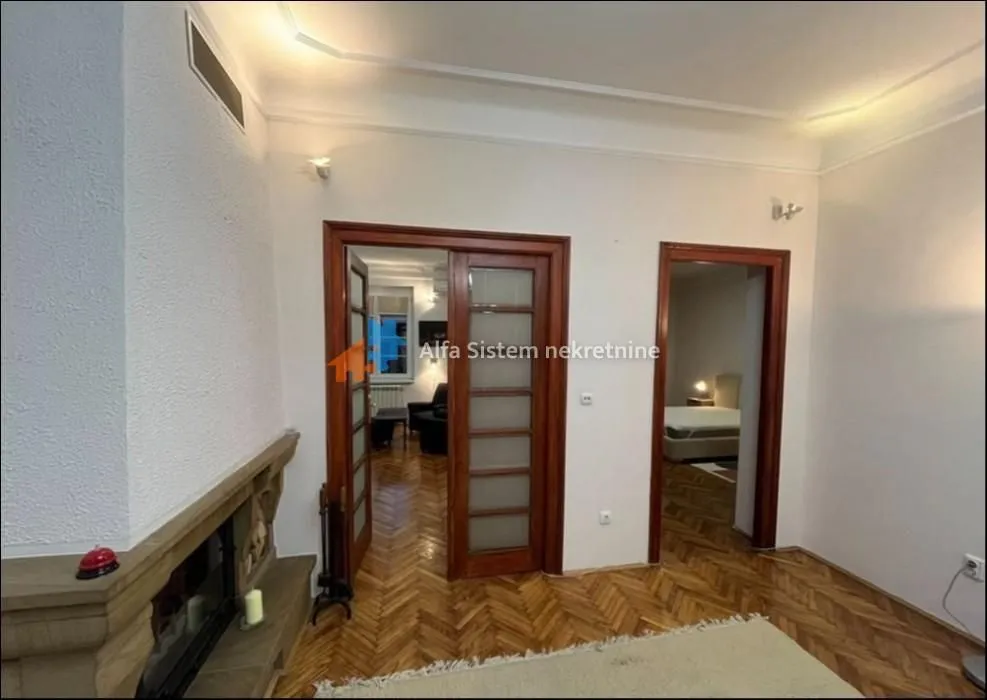 Izdavanje, trosoban stan, 120m², Stari Grad, Beograd