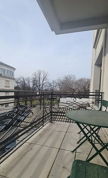 Izdavanje, stan, 180m², Vračar Hram, Vračar Sve Podlokacije