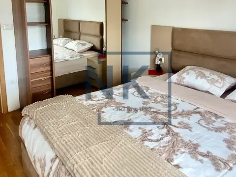 Prodaja, jednosoban stan, 42m², City Kvart, Podgorica - image 9