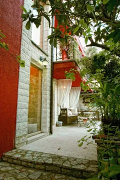 Rent, house, 300m², Babin Do, Budva - image 3