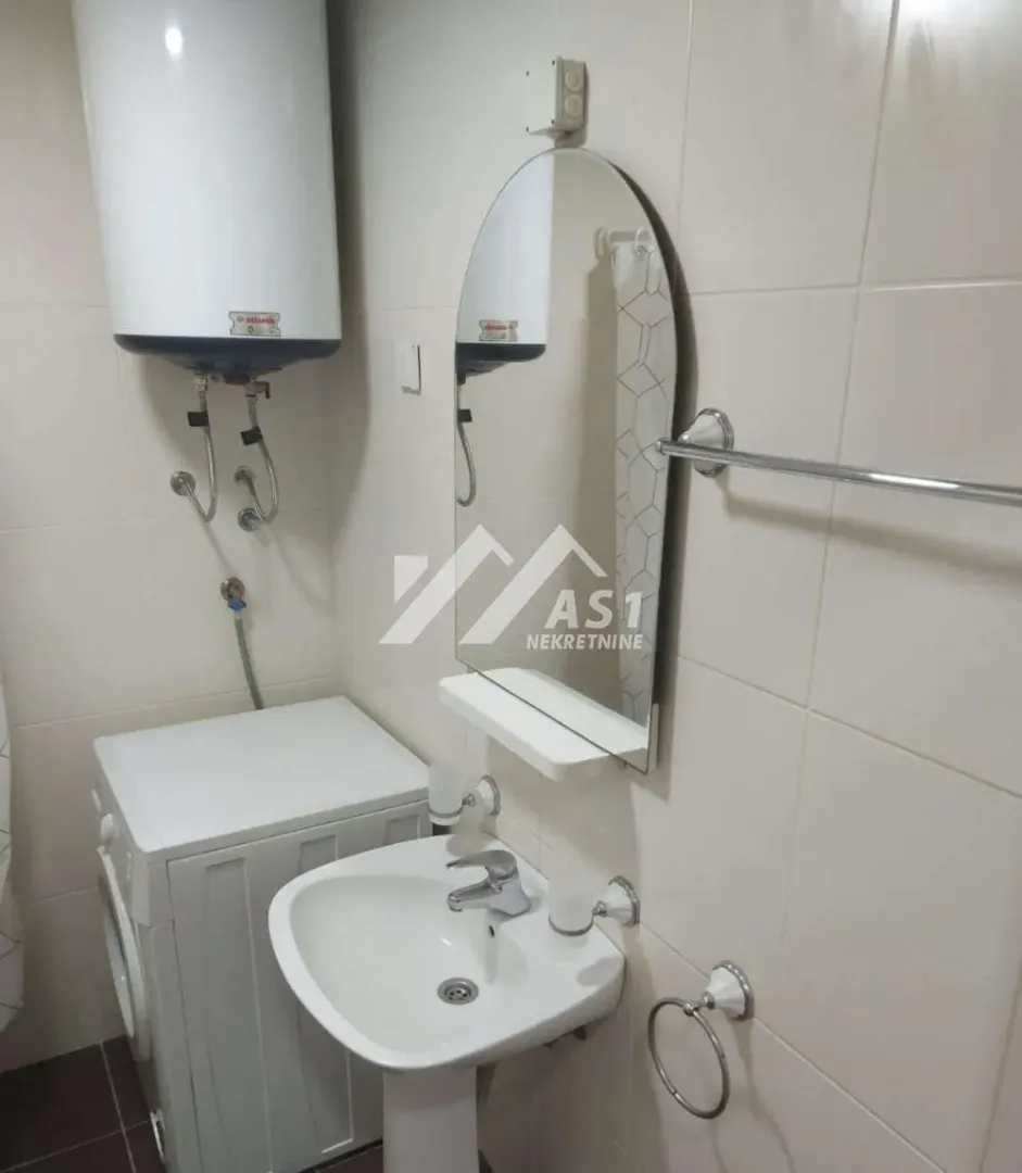 Rent, one bedroom apartment, 38m², Grbavica, Novi Sad Sve Podlokacije