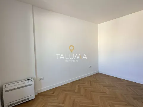 Izdavanje, dvosoban stan, 70m², Centar, Podgorica