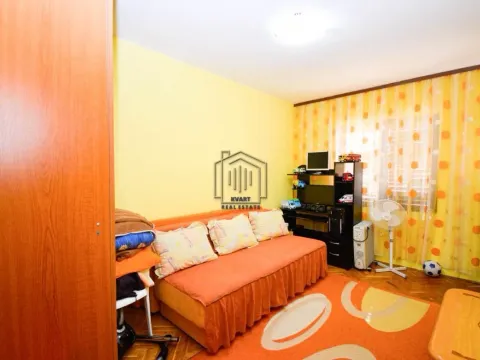 Prodaja, kuća, 260m², Stari Aerodrom, Podgorica - image 11