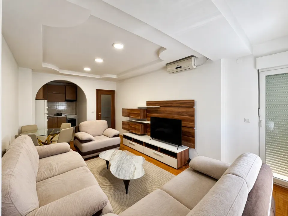 Izdavanje, jednosoban stan, 52m², City Kvart, Podgorica