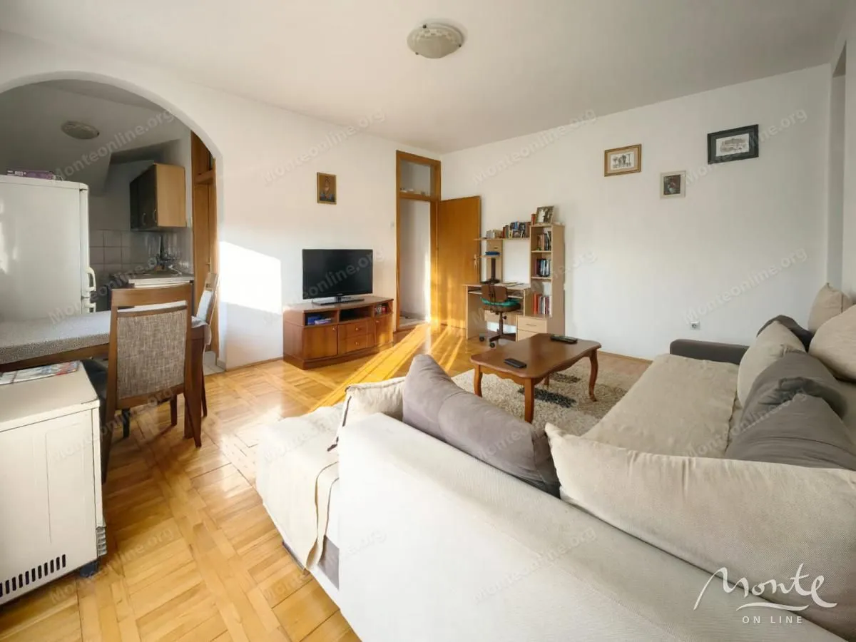 Prodaja, dvosoban stan, 53m², Masline, Podgorica