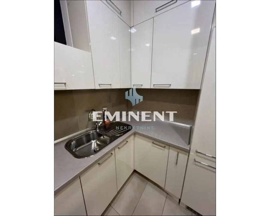 Rent, three bedroom apartment, 86m², Tašmajdan, Palilula Sve Podlokacije