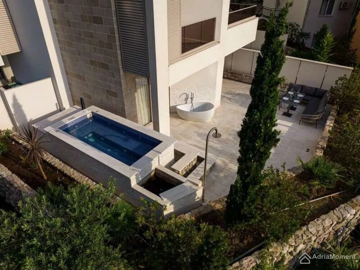 Sale, one bedroom apartment, 56m², Rafailovići, Budva