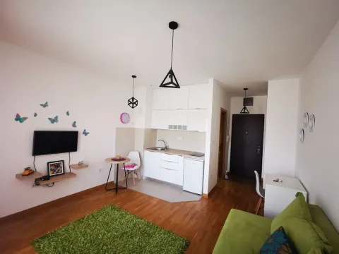 Izdavanje, garsonjera, 28m², City Kvart, Podgorica - image 6