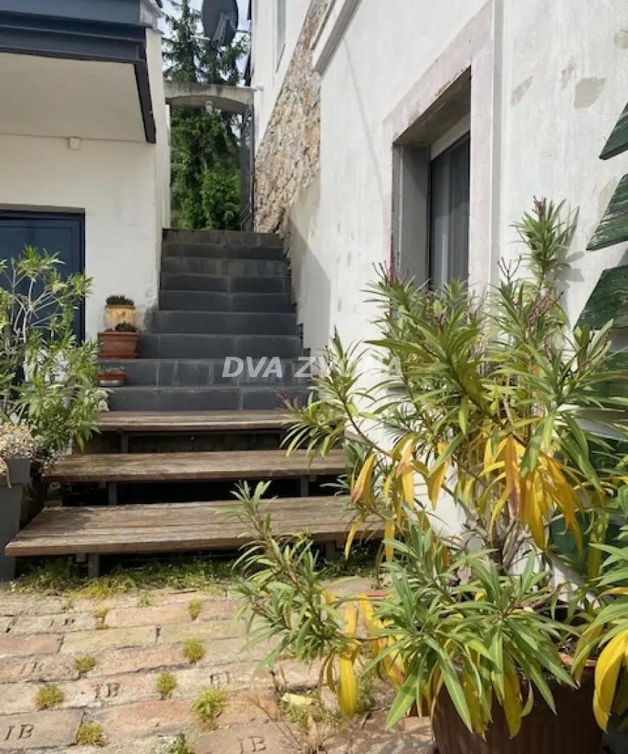 Prodaja, ugostiteljski objekat, 630m², Stari Slankamen, Inđija