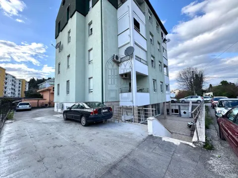 Izdavanje, dvosoban stan, 69m², Ljubović, Podgorica - image 11