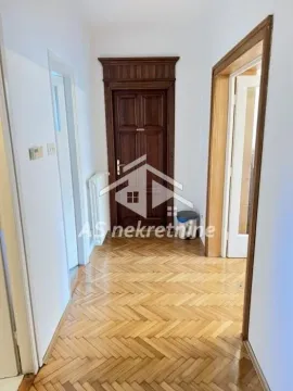 Izdavanje, trosoban stan, 66m², Stari Grad, Beograd - image 17