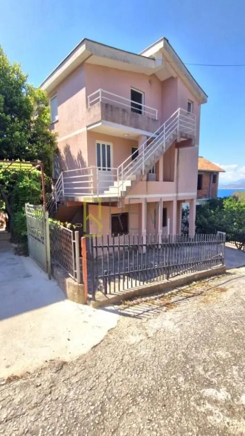 Sale, house, 150m², Utjeha, Bar