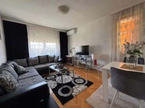 Izdavanje, jednosoban stan, 45m², Zabjelo, Podgorica