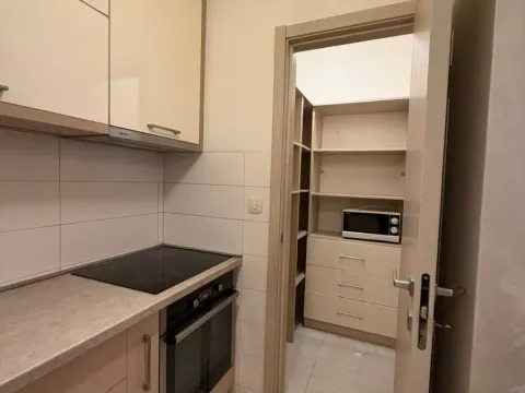 Rent, two bedroom apartment, 72m², City Kvart, Podgorica - image 3