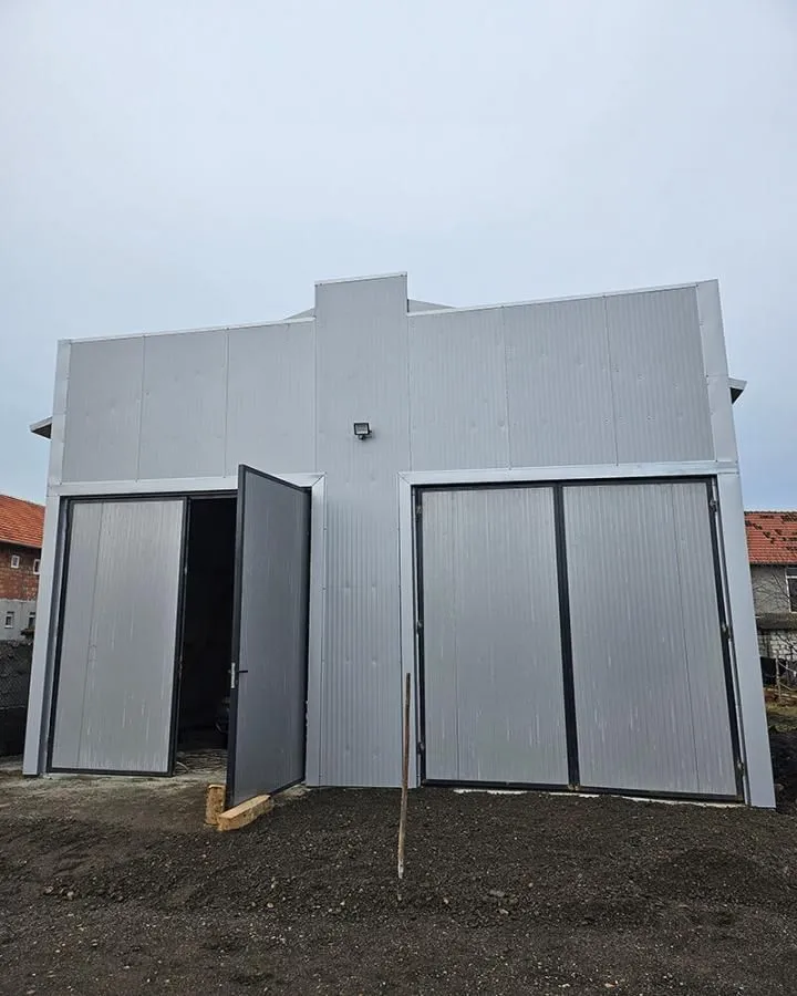 Izdavanje, poslovni prostor, 50m², Zemun Sve Podlokacije, Beograd