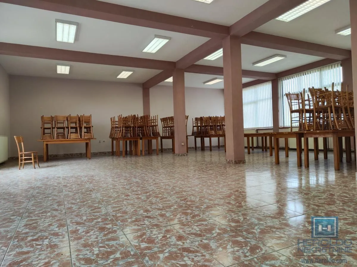 Rent, hospitality venue, 1000m², Strelište, Jagodina