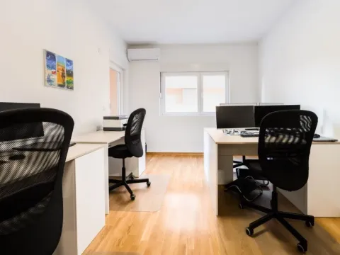 Rent, two bedroom apartment, 68m², Stari Aerodrom, Podgorica - image 12