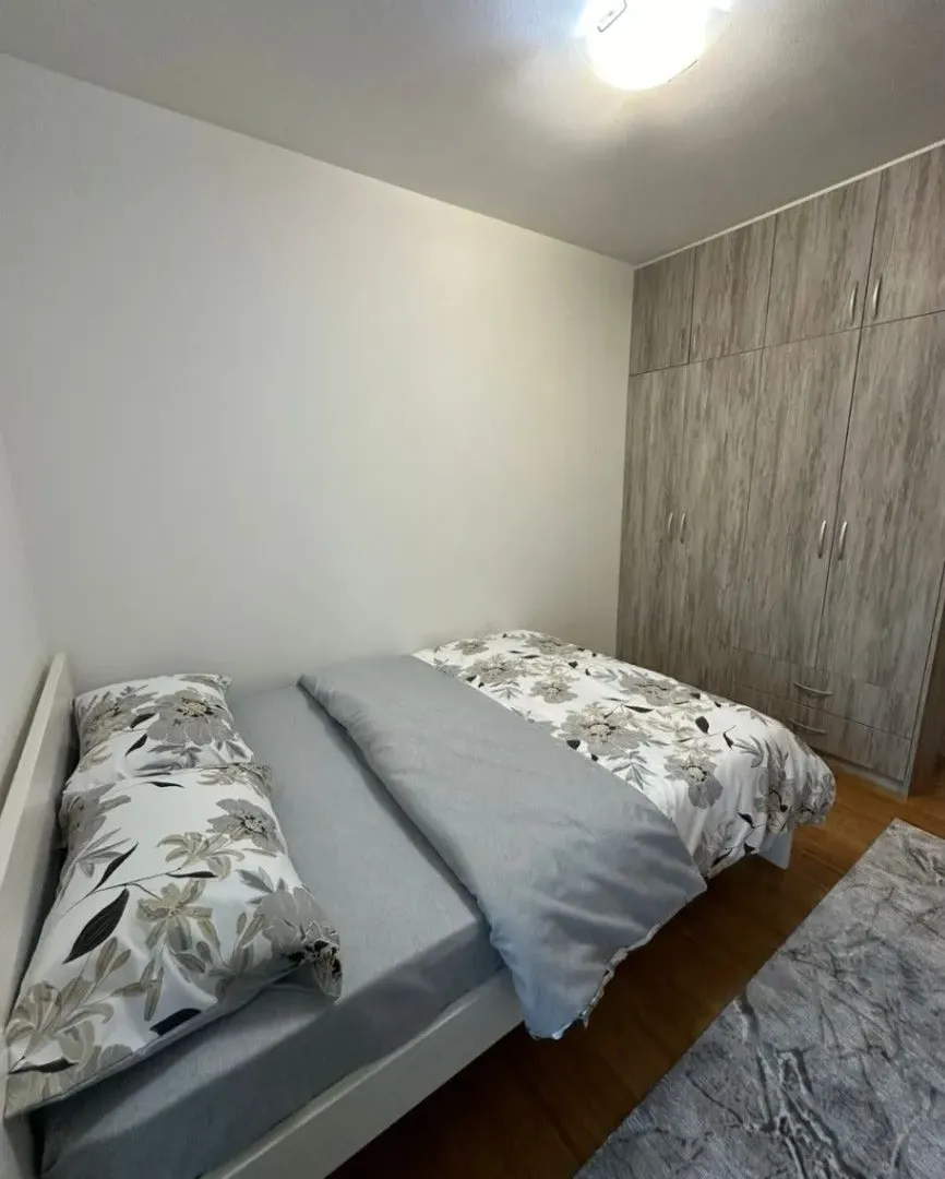 Izdavanje, jednosoban stan, 40m², Zabjelo, Podgorica
