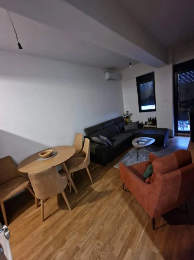 Izdavanje, jednosoban stan, 42m², Zagorič, Podgorica