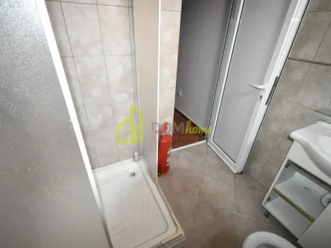 Izdavanje, poslovni prostor, 200m², Tološi, Podgorica - image 2